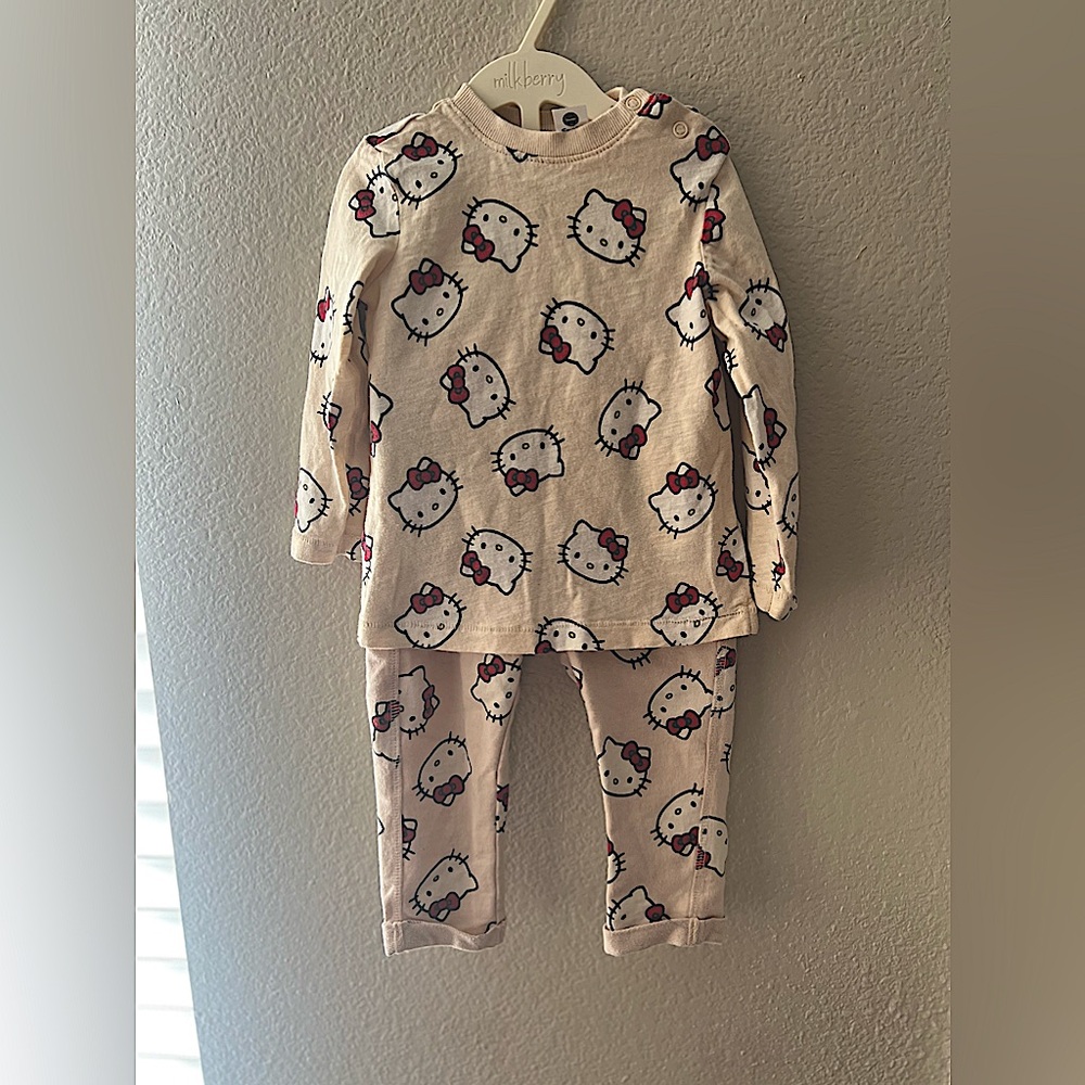 Hello kitty 12-18M